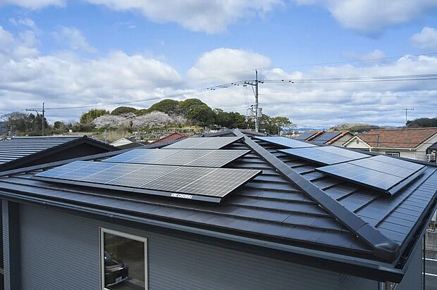 【LCCM住宅とは？】太陽光発電などにより、排出CO2以上のエネルギーを創出し、住宅で使用する全体のCO2収支をマイナスにします。