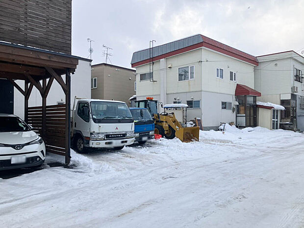 【現地写真】
ゆとりの敷地を活かした夢のマイホームをぜひご実現ください。建築プランもご用意しております。ぜひお気軽にお問い合わせください。
(2025年12月撮影)