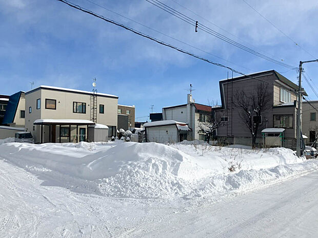 【現地写真】
角地を含む全2区画の売地が登場!約45~47坪の広々とした土地面積が魅力です。
(2026年1月撮影)