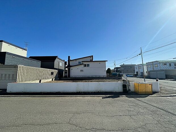 【現地写真】
ファミリー向け4LDKなど、多数建築プランをご用意しております。ぜひお気軽にお問い合わせください。
(2026年4月撮影）