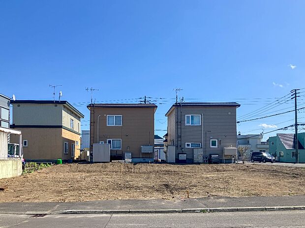 【現地写真】
現在更地につき即お渡しが可能です。解体費用が抑えられ、スムーズに建築を始められるのも嬉しいポイントです。
(2026年4月撮影)