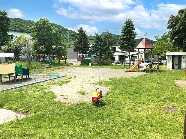 金山滝見公園(約82m)