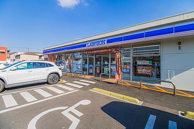 ローソン大門三丁目店(約750m)