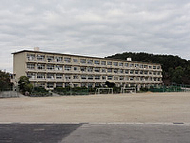 甲山中学校