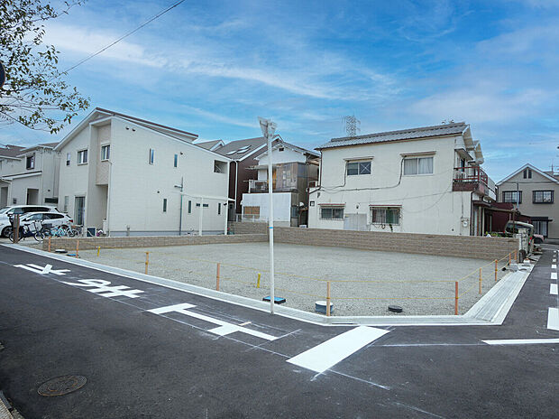 【現地写真】
限定2区画！ご家族の理想の住まいが叶う、自由設計対応◎敷地面積34坪超！1号地は開放感のある角地、2号地は敷地全体を有効活用しやすい整形地です。/2025年11月撮影