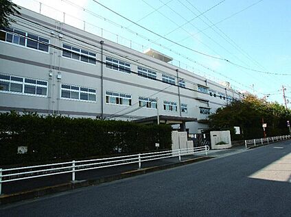 高石市立清高小学校 約390m(徒歩4～5分)