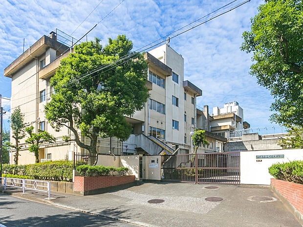 立川市立立川第九中学校（約650m）