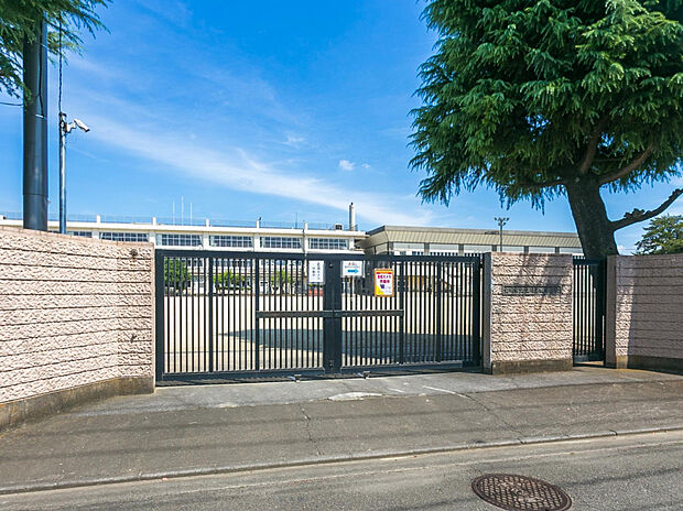 立川市立立川第四中学校（約655m）
