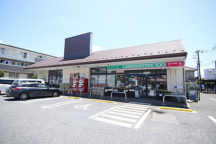ローソンストア100花小金井店 111m