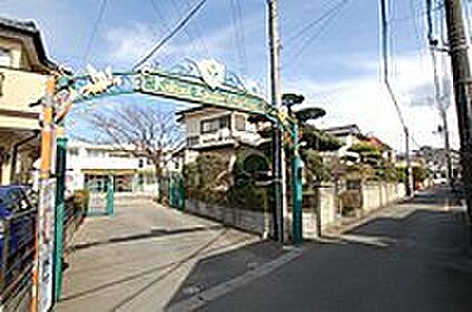 角栄幼稚園 約374ｍ(徒歩5分)