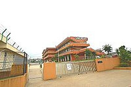 藤沢東小学校 385ｍ(徒歩5分)