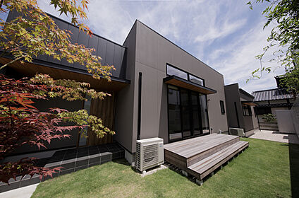 庭とつながる、のびやかな平屋スタイル