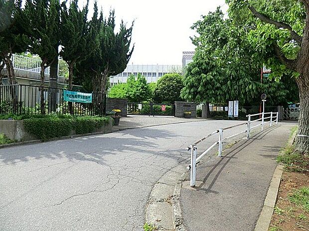 八千代市立南高津小学校(約140m)