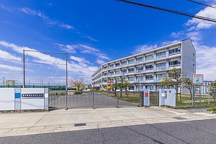 春日井市立出川小学校 950m