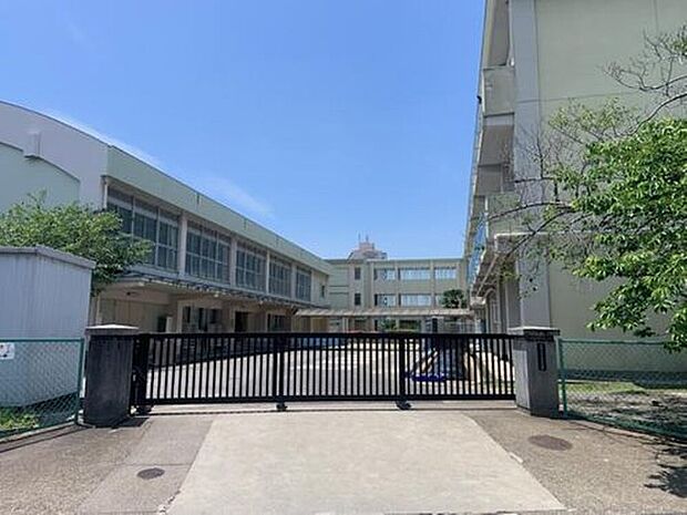 六ッ美南部小学校（約1,147m）