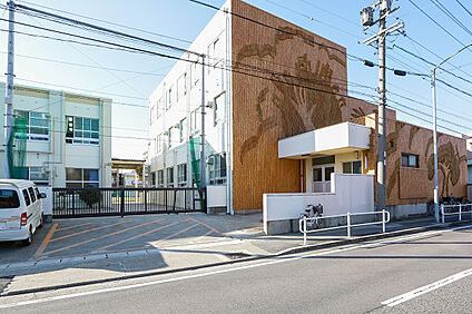 山田東中学校 約1090～1110m(徒歩約14分)