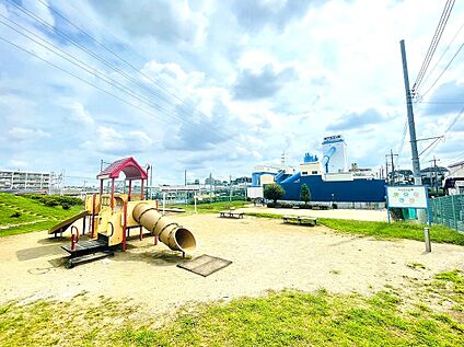 ワンパク公園 約600ｍ(徒歩8分)
