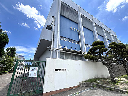 東大阪市立盾津中学校 1440m