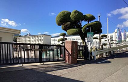 佐世保市立山手小学校 現地から1750m～1760m。(徒歩22分。(最長))