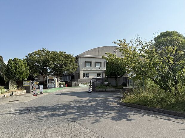 加古川市立野口南小学校（約300m）