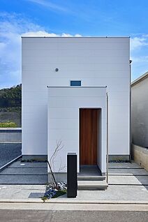 モデルハウス　シュッとした家