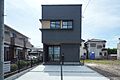 【TOSCO】清須市廻間　魅力的な土間玄関、ガーデンバルコニーでアウトドアライクな家