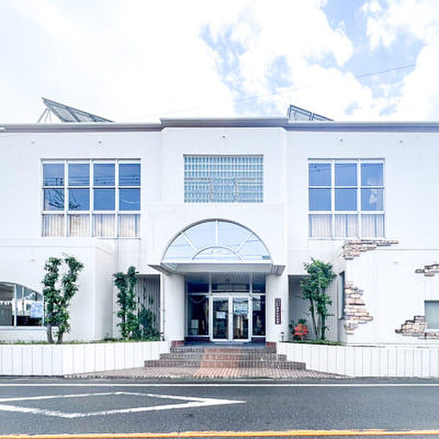 すみれ幼稚園（約600m）