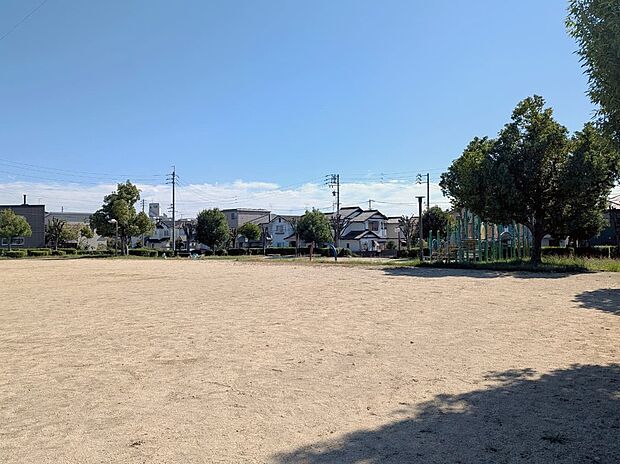 けやき公園(約181m)