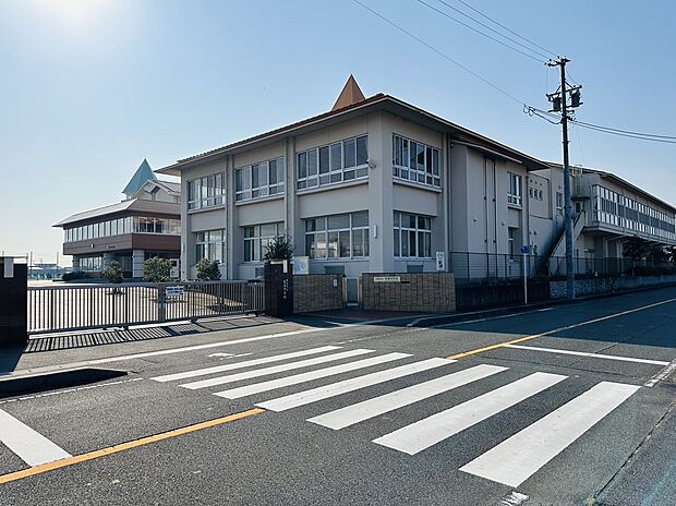 弥富市立弥富中学校(約2,600m)