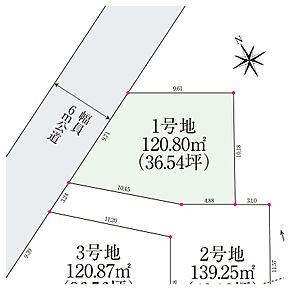 西側の前面道路の幅員は約6mとゆとりがあります。お車のカースペースへの駐車や、お車同士のすれ違いがスムーズです。 