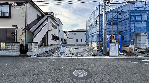 【【現地土地写真/2号地】】自由設計で叶えるこだわりのマイホーム。青空リビングやパティオ、固定階段付小屋裏収納など、桧家住宅ならではのプランをお届けします。