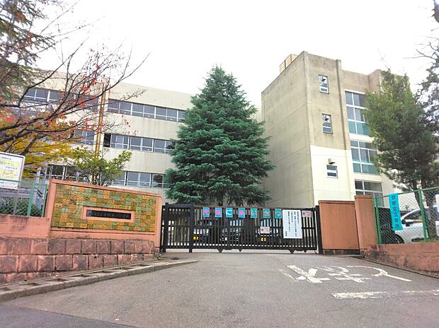 上本郷第二小学校　534ｍ