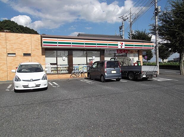 セブンイレブン（約70m）