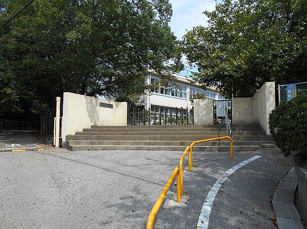 北部小学校(約1,460m)