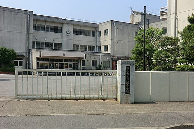 戸頭中学校（約441m）