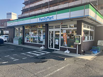 ファミリーマート 317ｍ