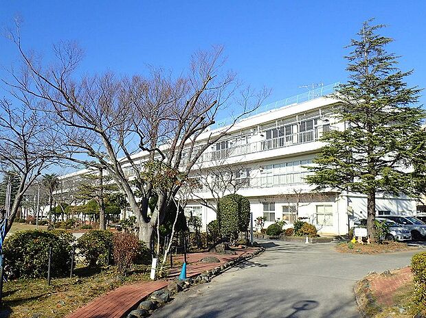 湖北台中学校(約400m)