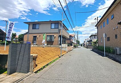 現地写真（前面道路含む）