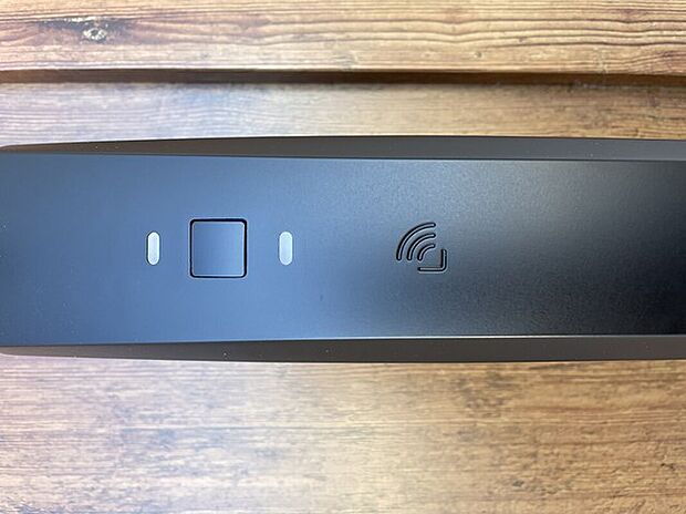 【玄関ドア】リモコンキーを持っていれば、ドアハンドルのボタンを押すだけで施解錠できます!またタグキーは近づけるだけで施解錠ができるので、毎日の出入りがもっと快適に!