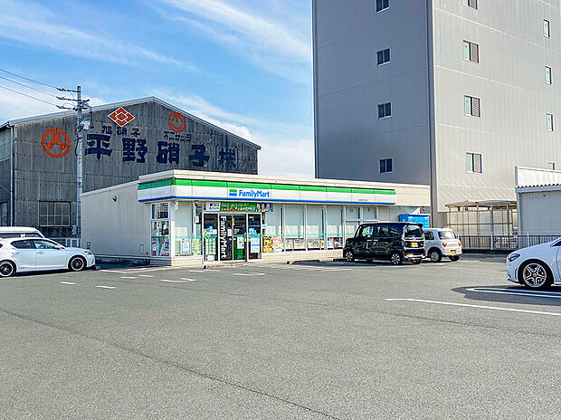 ファミリーマート浜松有玉北店（約400m）