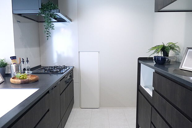 【【D-12号棟】--ロサンゼルス Style--】適材適所ちょっこと収納