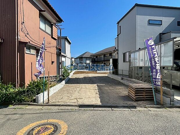 【現地外観】
静かで心安らぐ住環境が、快適な暮らしを支えます♪