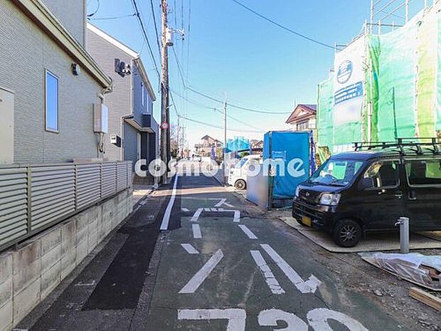 【前面道路含む現地写真】コスモホームでは、お問い合わせからご契約、お引渡し後のアフターフォローまで担当のアドバイザーが一貫してお住まい探しをお手伝いいたします。