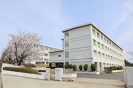扶桑北中学校 現地から1360m。(徒歩17分。)