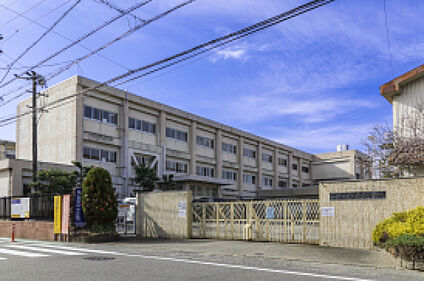 市立大和東小学校 現地から1380m～1400m。(徒歩18分。(最長))