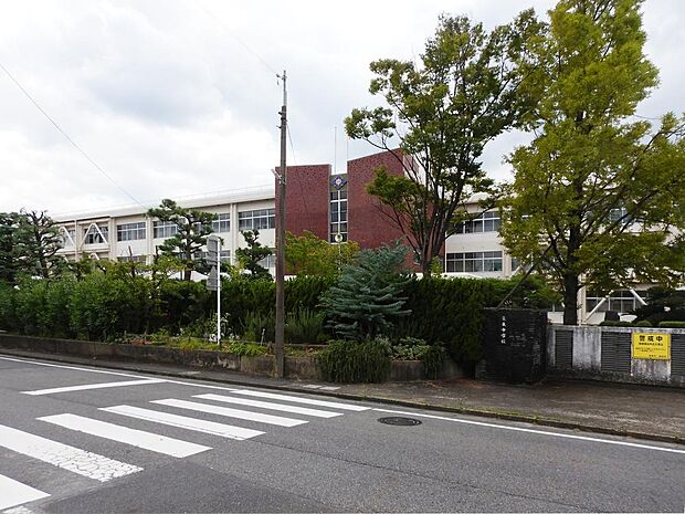 栗東中学校