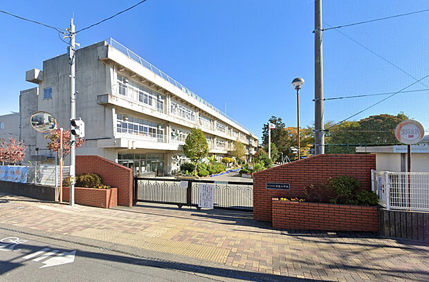 日進小学校（約600m）