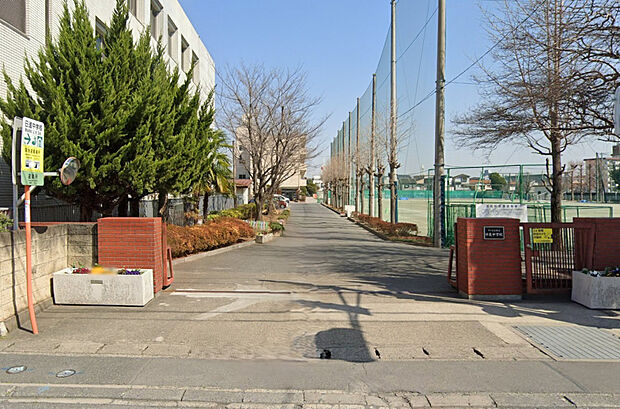 日進中学校（約820m）