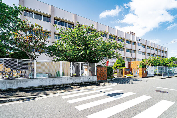 松原市立天美北小学校（約960m）