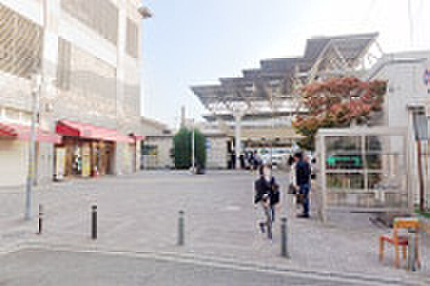 JR関西本線「王寺」駅（約1,000m）